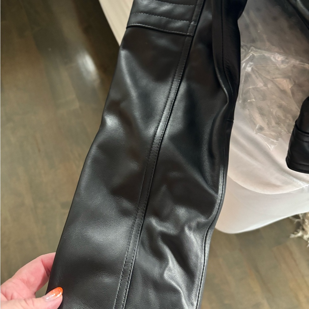 Women’s Bolvaint Paris Classic Black Lambskin Leather Bomber Jacket - Picture 7 of 17